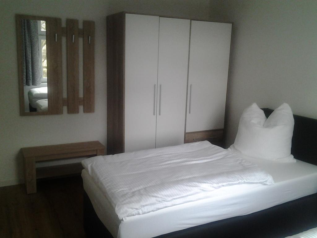 Gaestezimmer In Lindenau Лайпциг Екстериор снимка